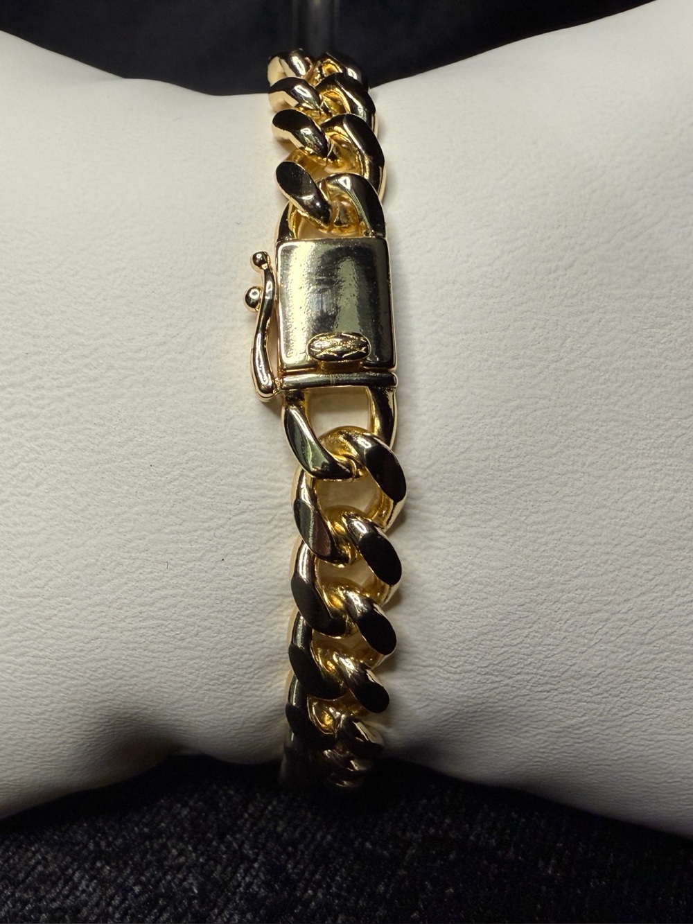 Cuban Bracelet 8in 8MM 14K Premium Finish w/Box Lock. Everyday Wear! Brand new